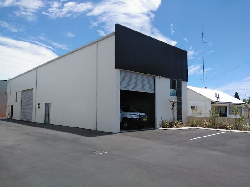 Brindley DL & SC painter work in Bunbury