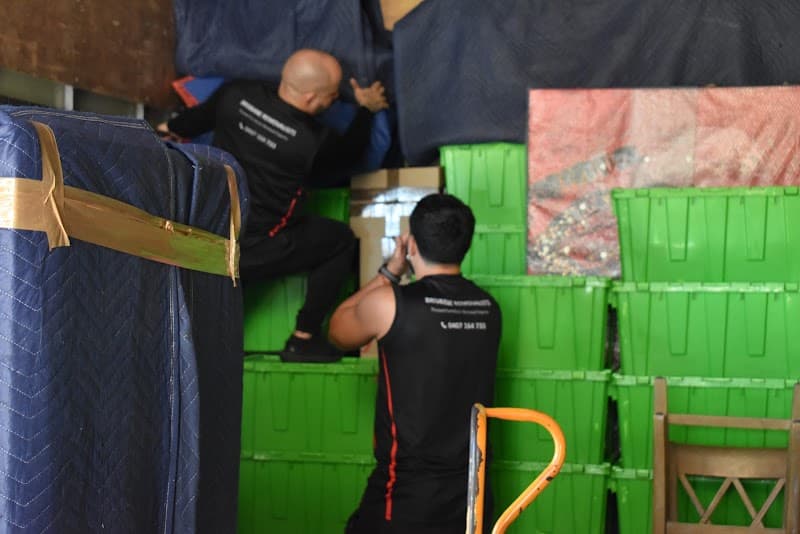 Brisbane Removalists removalist work in Milton
