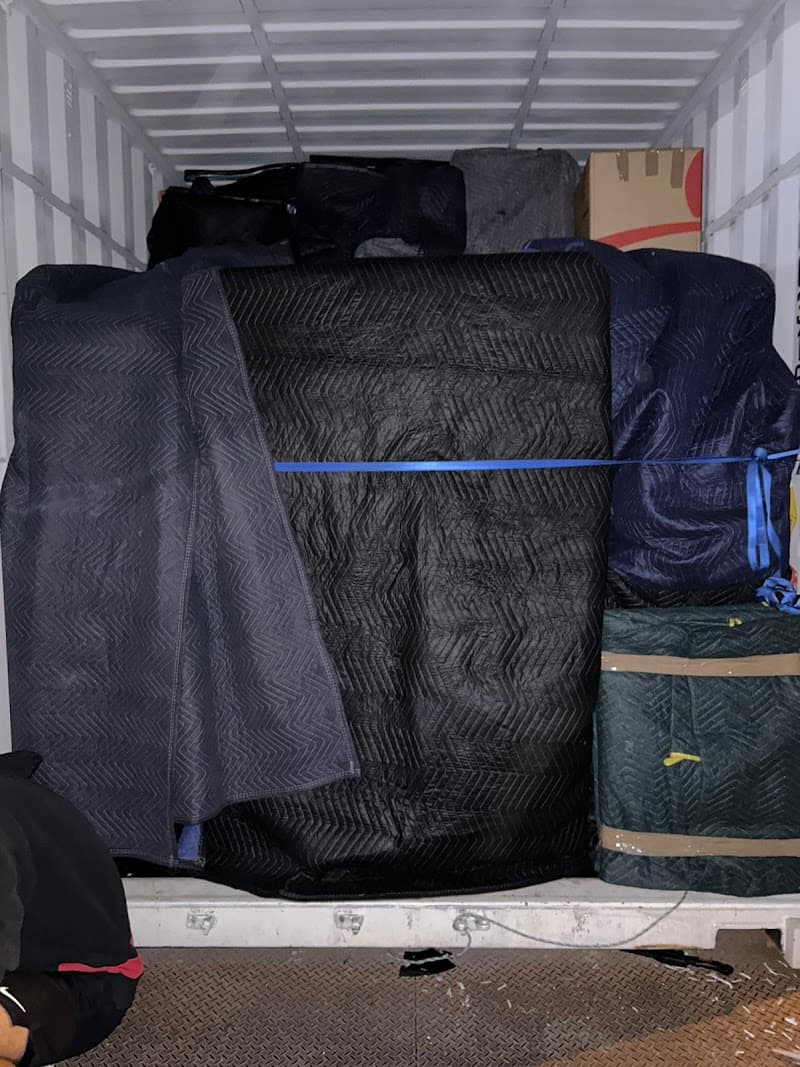 Brisbane Removalists removalist work in Milton