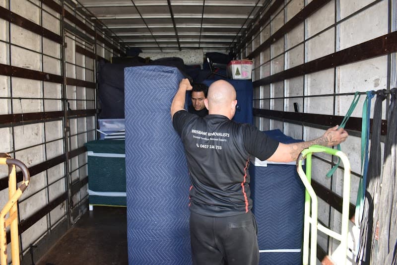 Brisbane Removalists removalist work in Milton