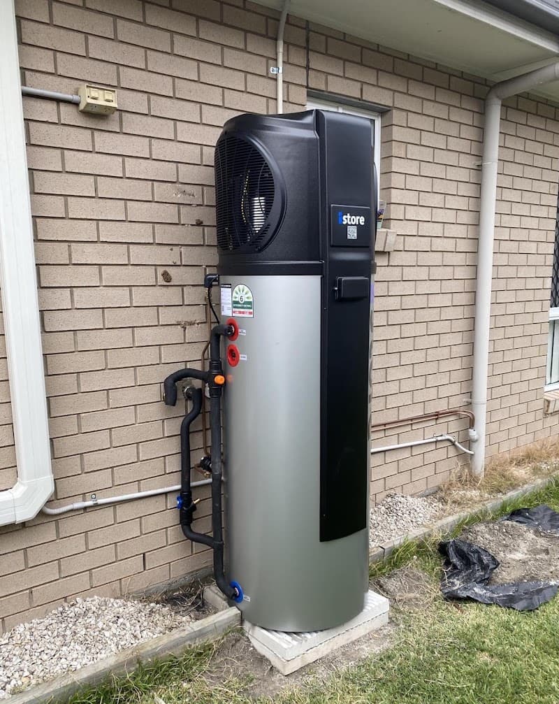 Brisbane Solar Repairs and Solar Hot Water solar panel cleaning work in Kedron