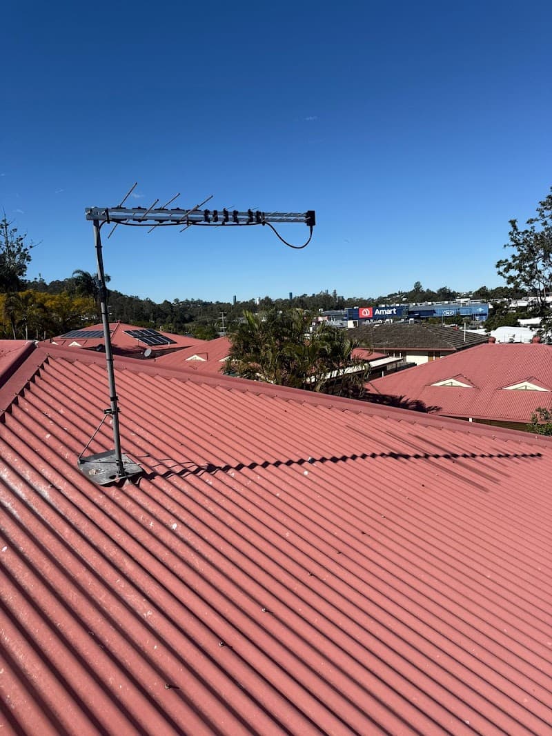 Brisbane Tradies antenna & tv work in Parkinson