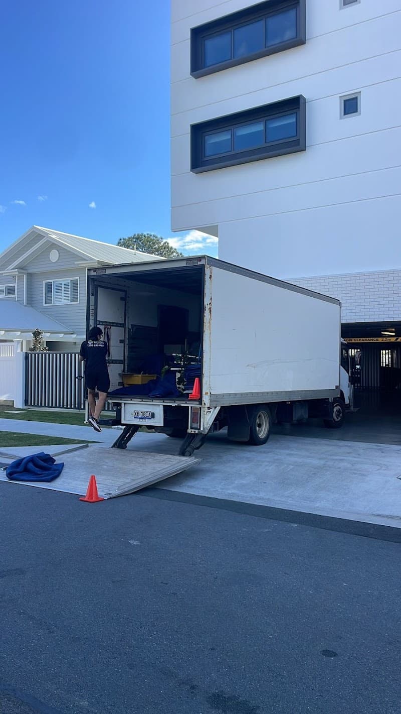 Brizzy Movers Brisbane Removalists removalist work in Albion