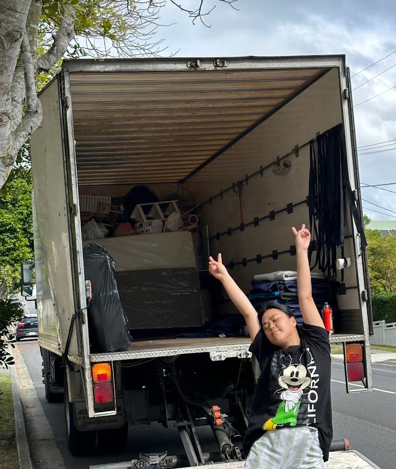 Brizzy Movers Brisbane Removalists removalist work in Albion