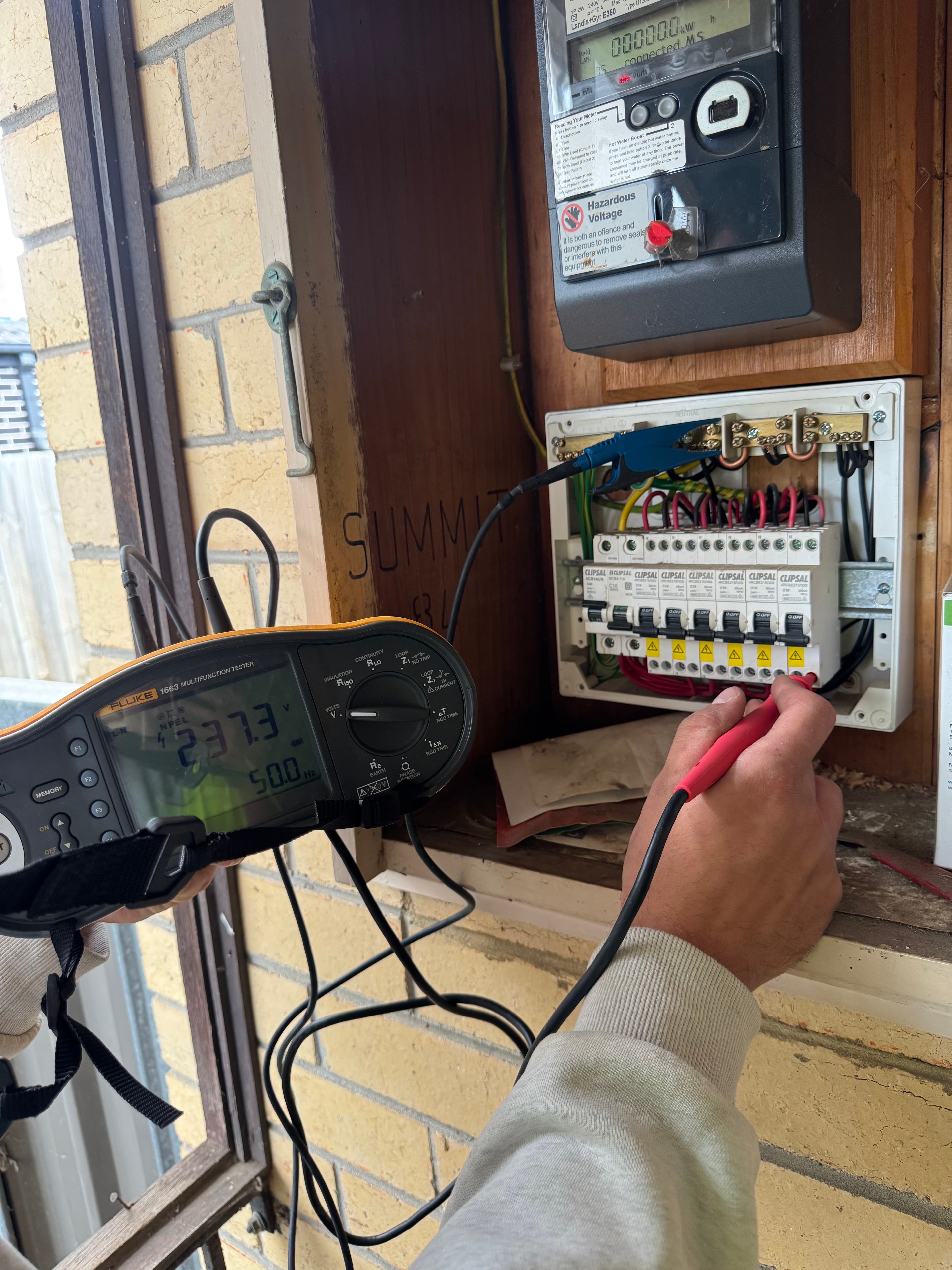 Hocking Electrical Group electrician work in Geelong