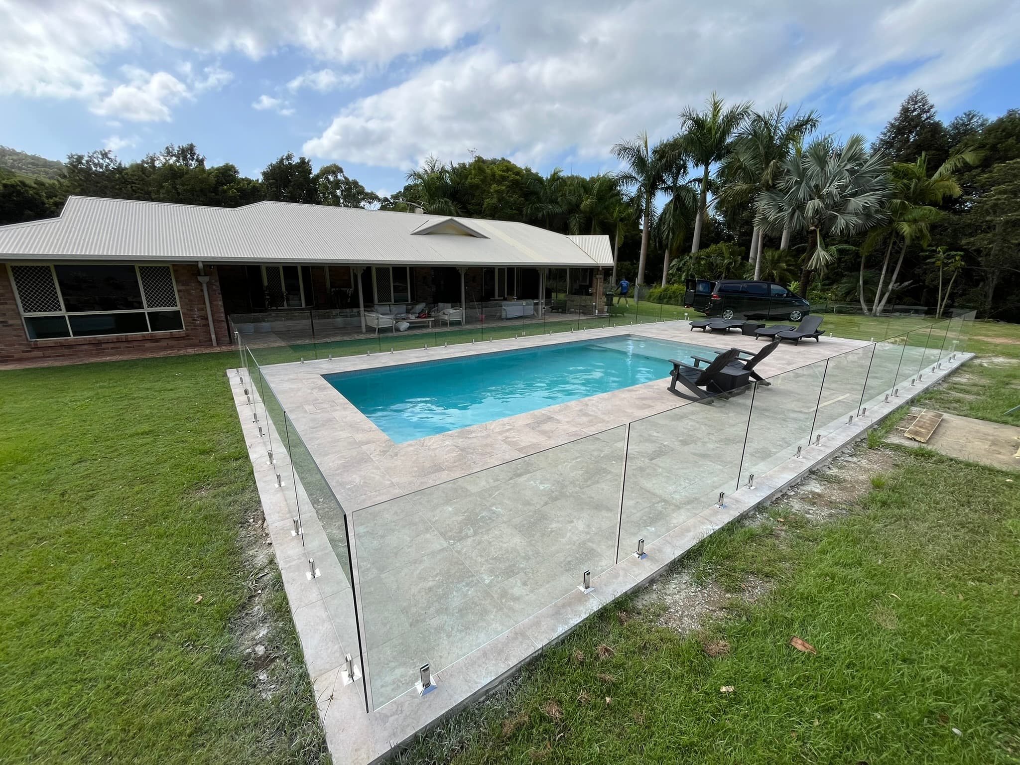 BGB Glass glass & glazier work in Robina