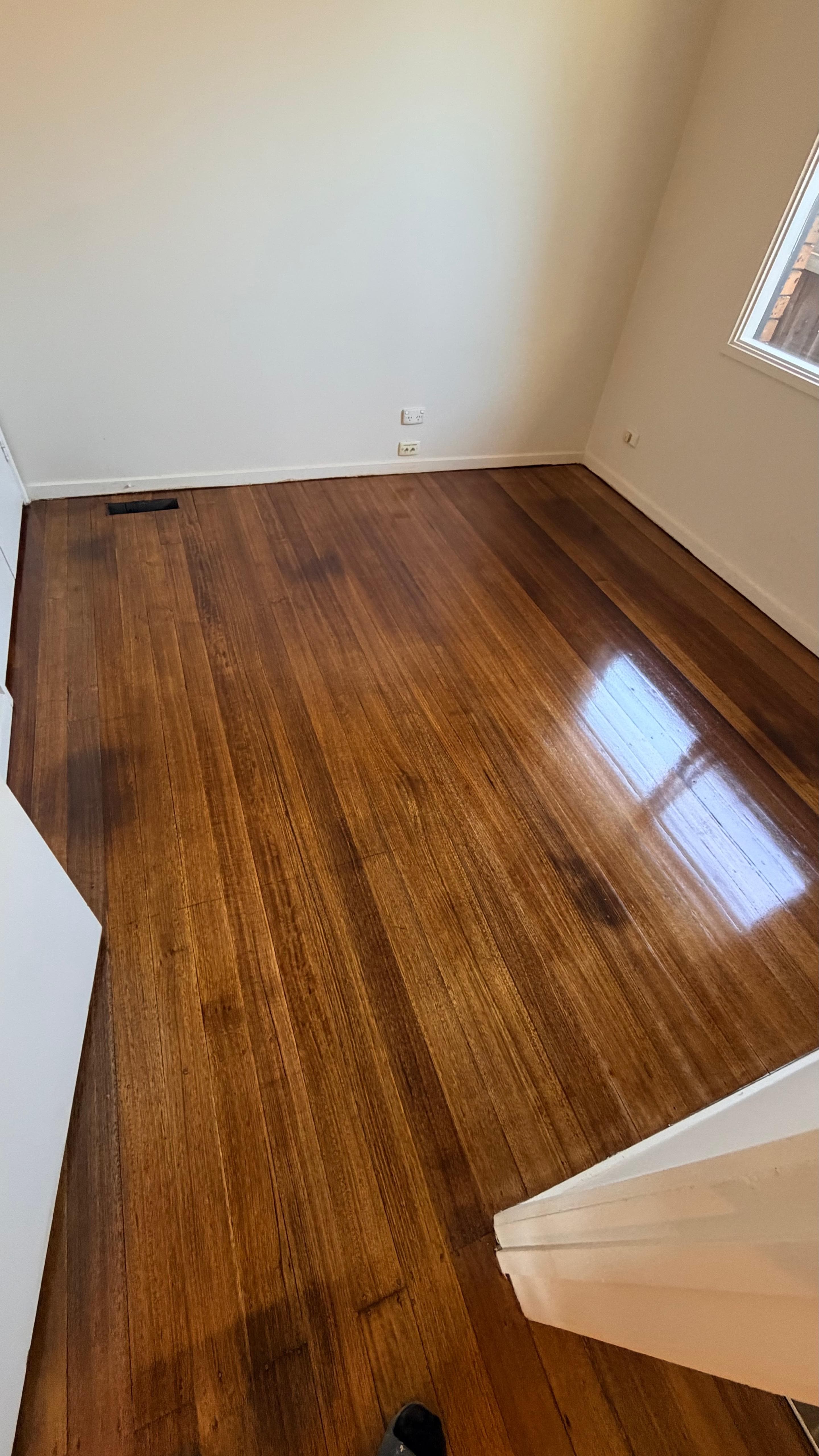 Trade-GUYS P/L painter work in Dandenong