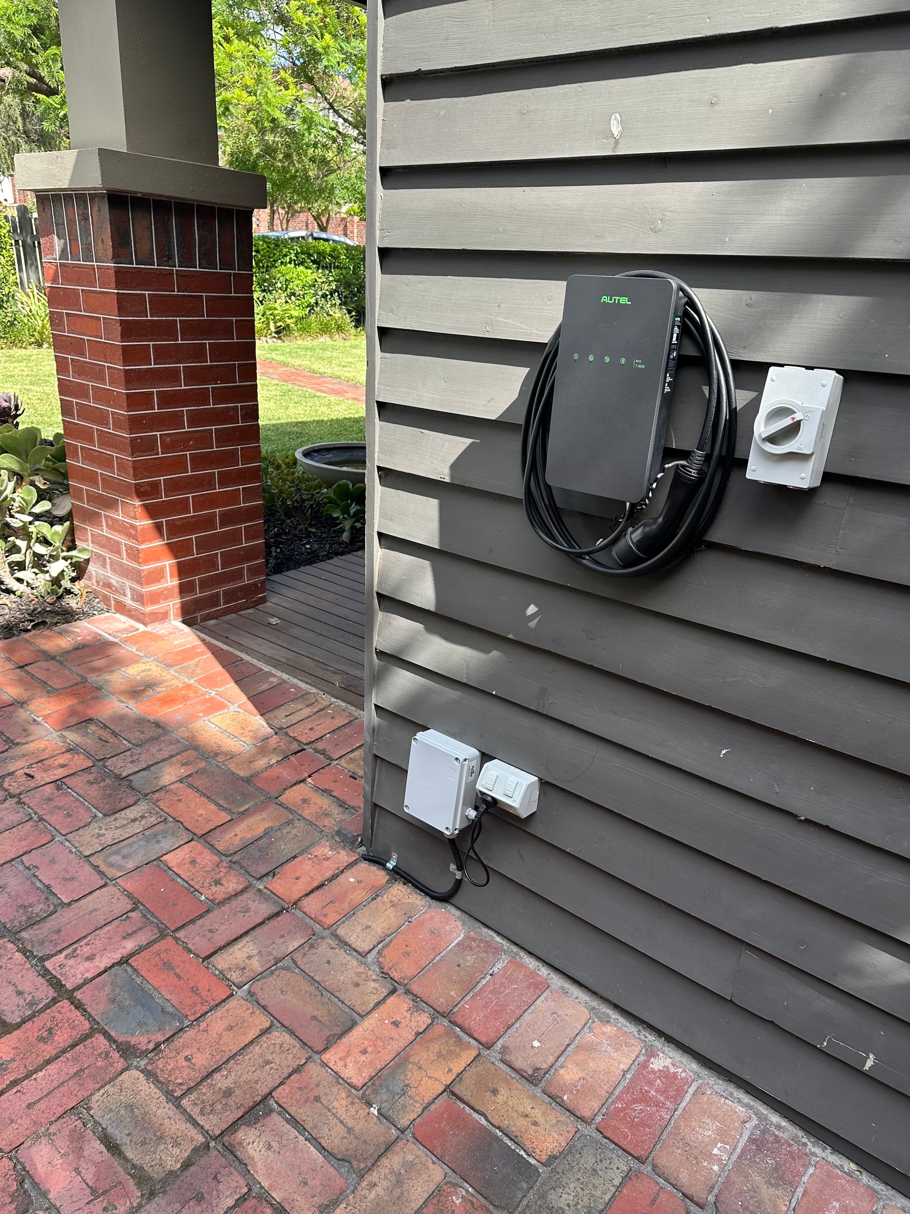 Wilks Electrical Services (vic) electrician work in Frankston South