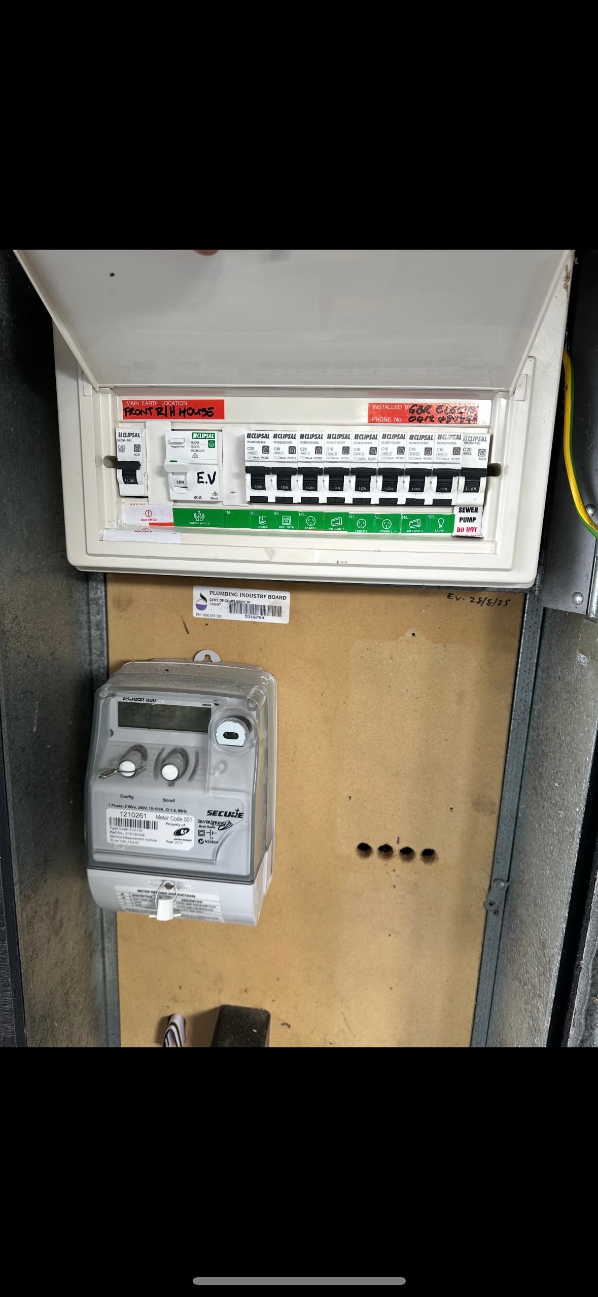 Wilks Electrical Services (vic) electrician work in Frankston South