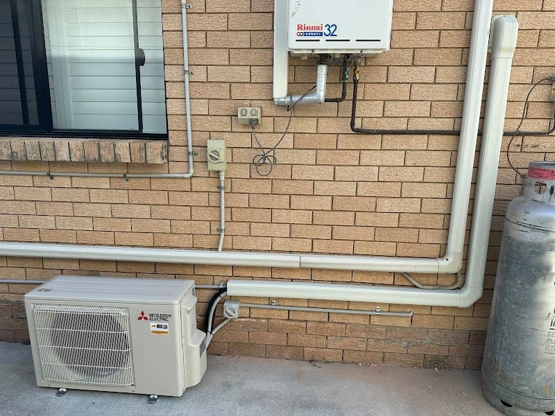 Bulls Air Conditioning Services air conditioning work in Broadbeach Waters