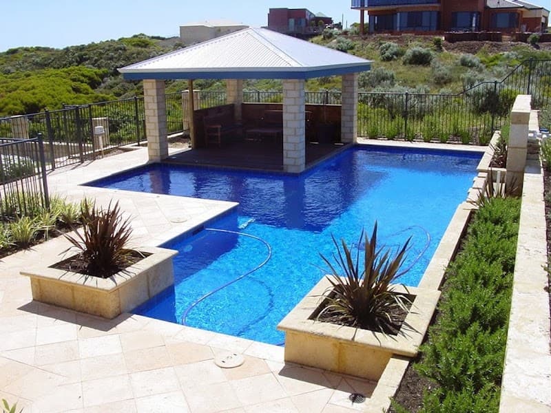 Bunbury Pools pool builder work in Davenport