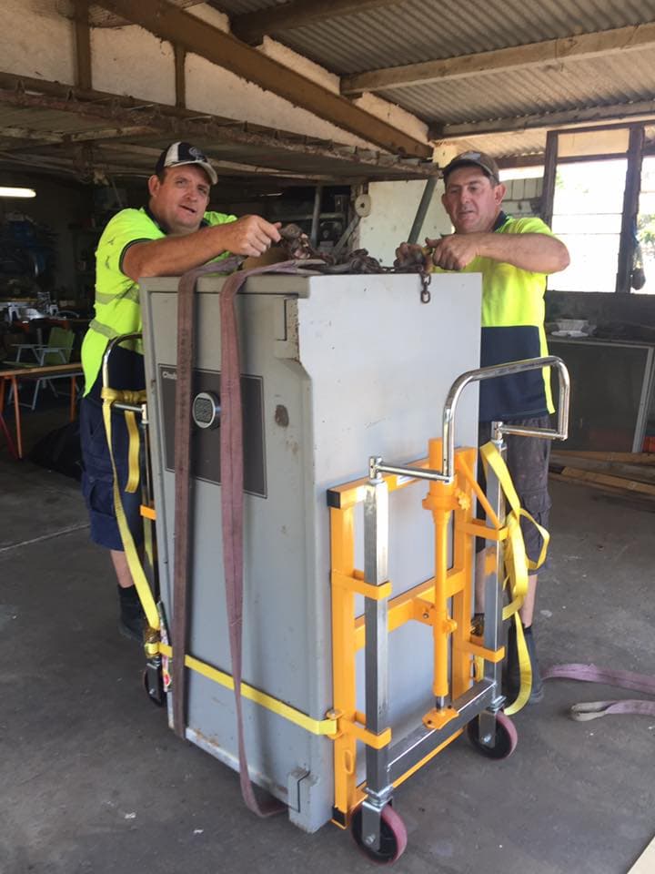 Bundaberg Removals & Storage removalist work in Avoca