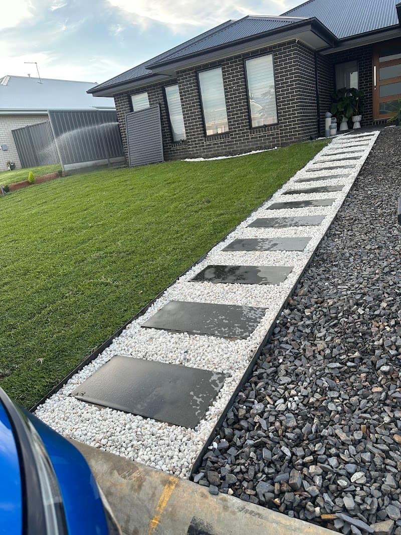 Bushmans Backyard Blitz landscaping work in Albury