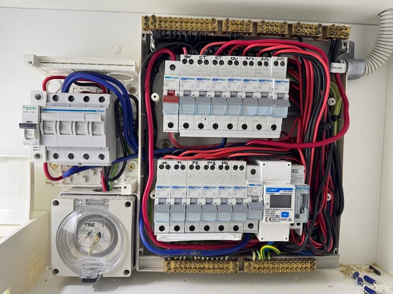 Cairns Excel Electrics electrician work in Bungalow
