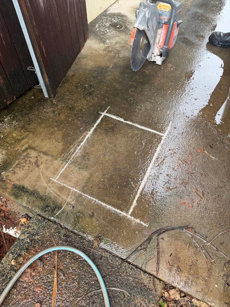 Cairns Leak Detection plumber work in Edmonton