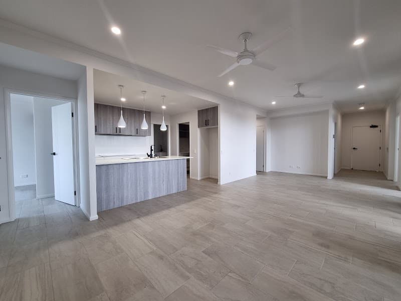 Cairns Painting Contractors painter work in Manunda