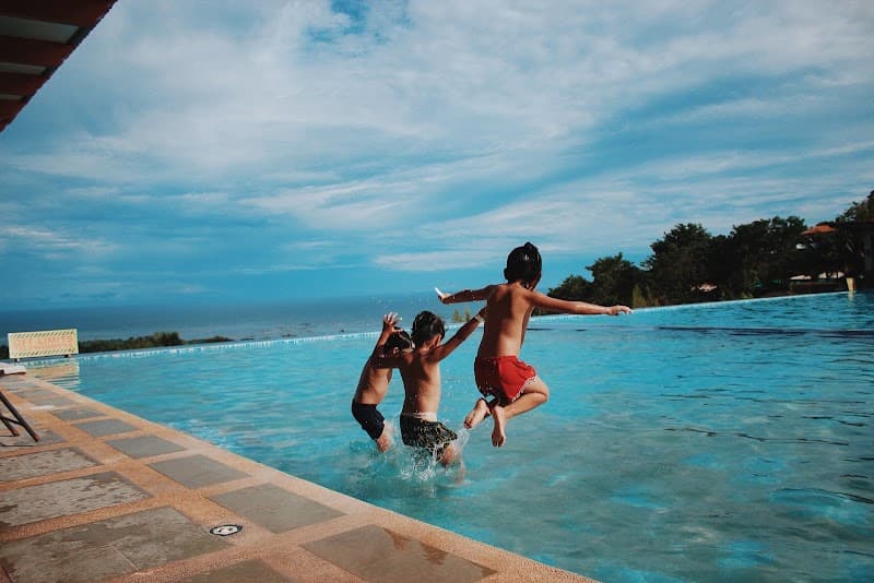 CAIRNS POOL INSPECTIONS / POOL SERVICE / POOL SHOP pool maintenance work in Yorkeys Knob