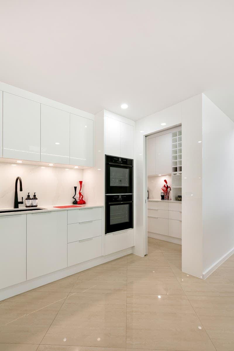 Cairns Specialized Cabinets kitchen renovation work in Edmonton