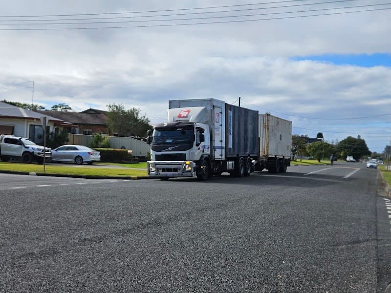 Caloundra Removals & Storage removalist work in Warana