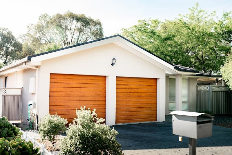 Canberra Garage Doors (CGD) garage doors work in Mitchell