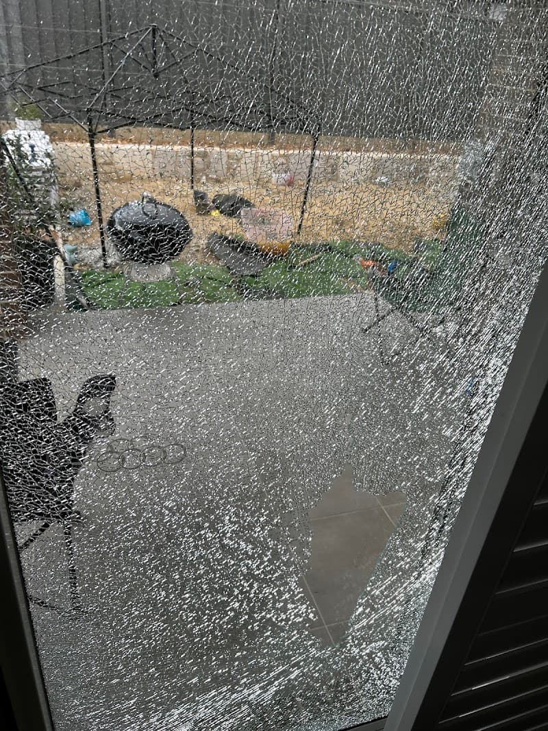Canberra Glass glass & glazier work in Hume