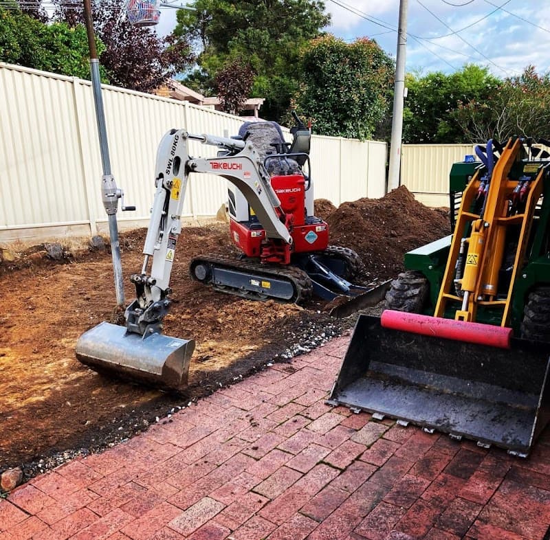 Canberra Mini Diggers demolition work in Fyshwick