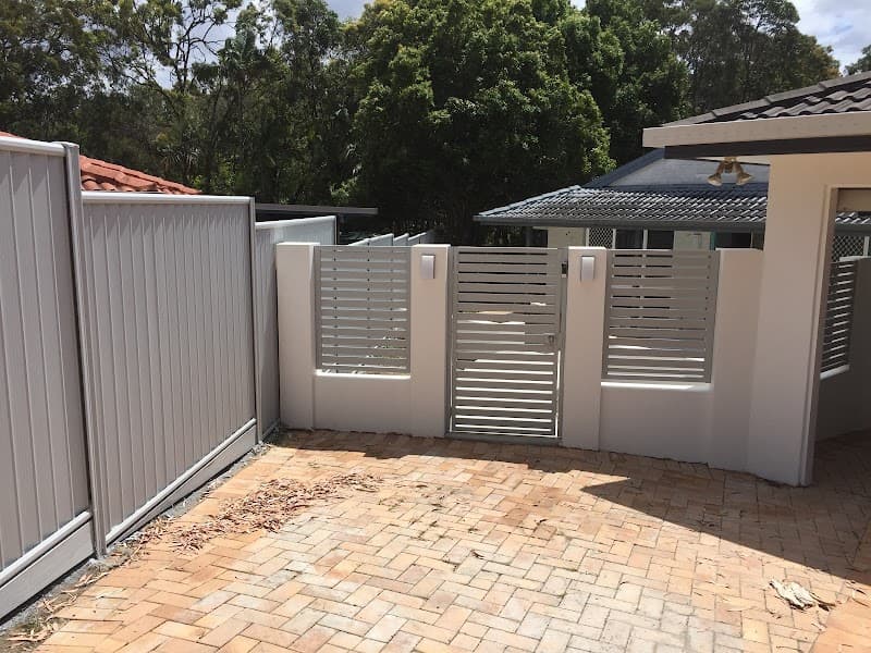 CapalabaFencing fencing work in Capalaba