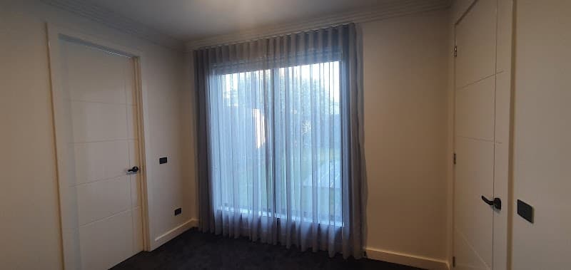 Capri Blinds & Drapes curtains & blinds work in Dandenong