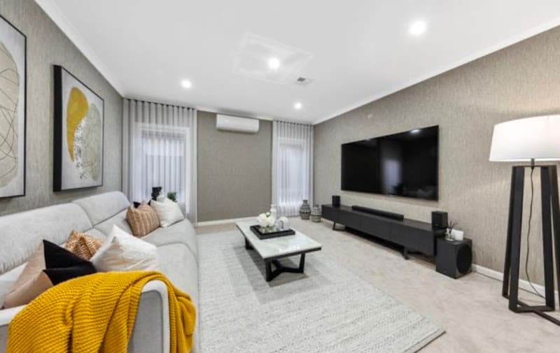 Capri Blinds & Drapes curtains & blinds work in Dandenong