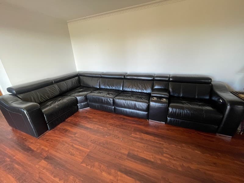Carpet Ninja and Pest Control Gold Coast carpet cleaning work in Surfers Paradise