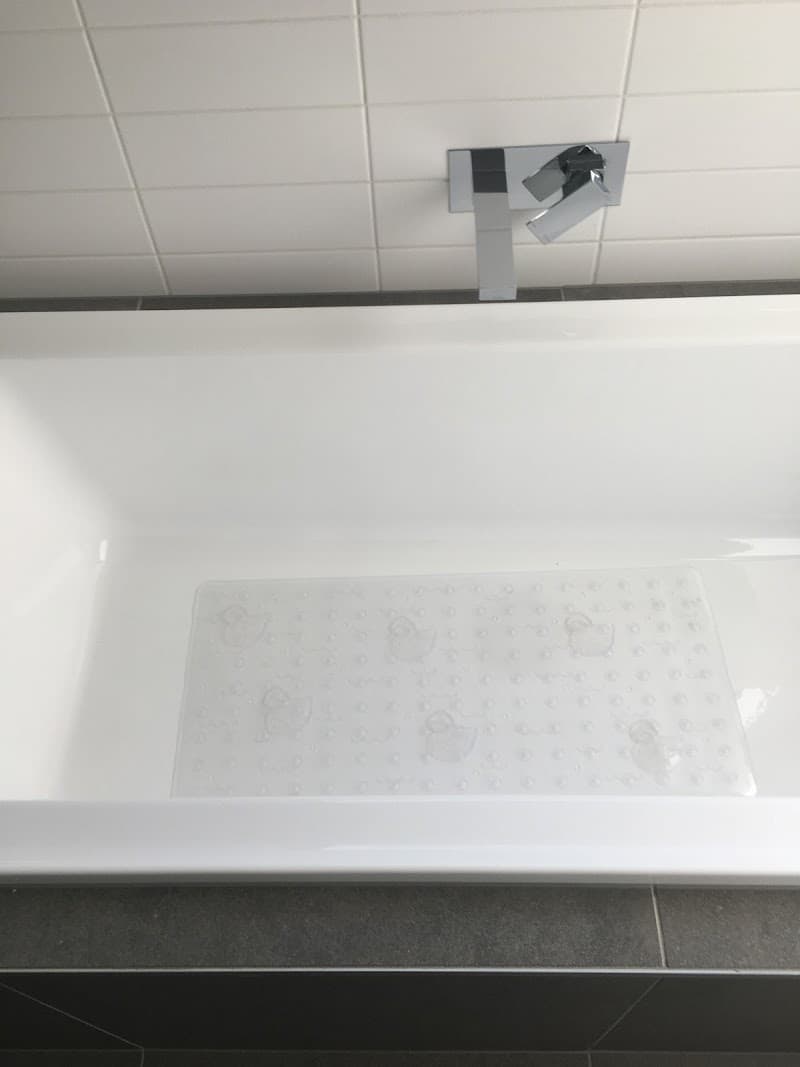 Cassandra’s Crystal cleans cleaning work in Frankston