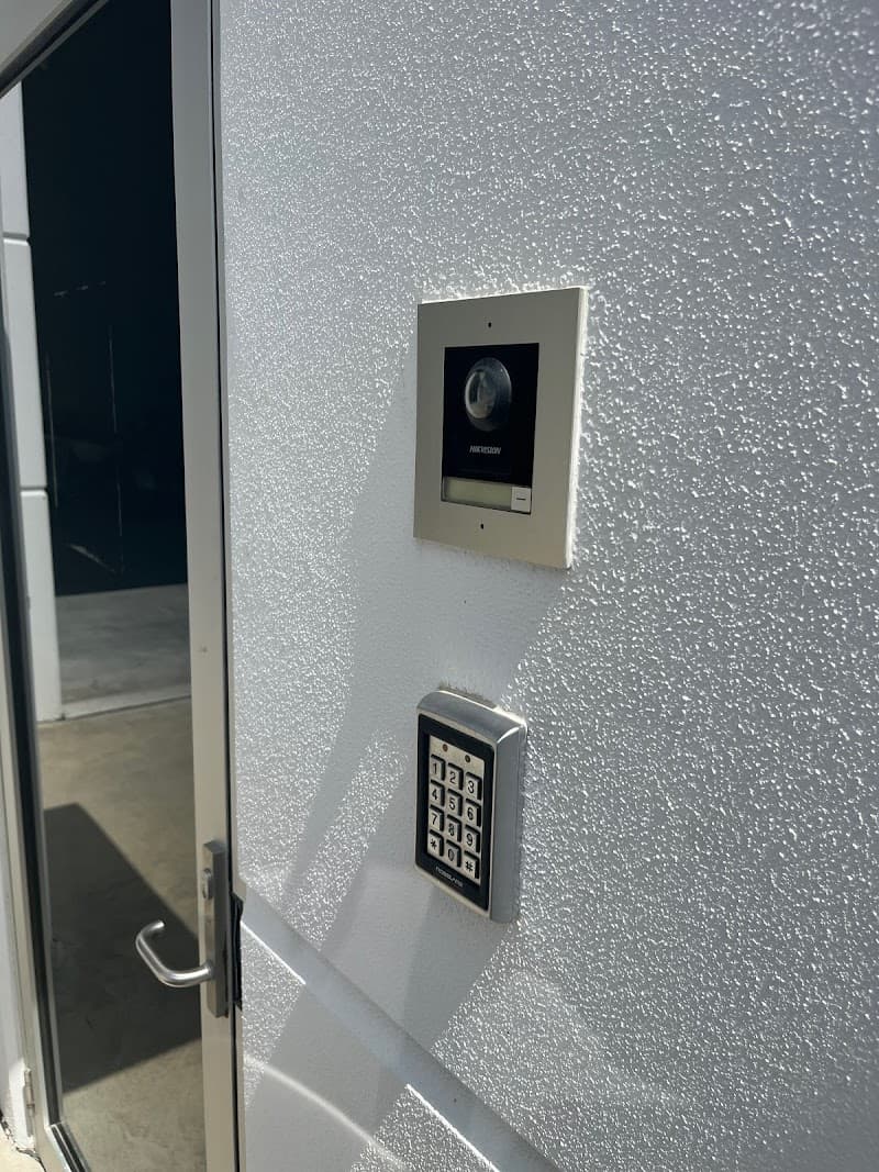 Catchcam Electronic Security security & cctv work in Burleigh Heads