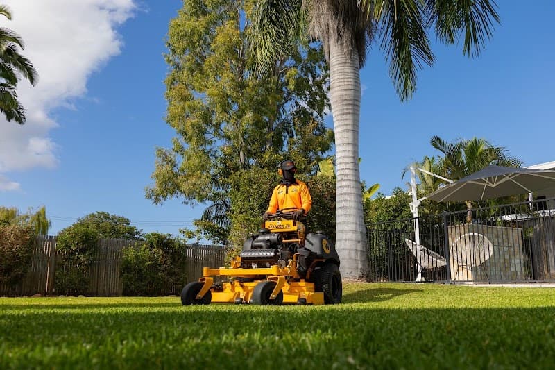 CBK Mowing gardening work in Thuringowa Central