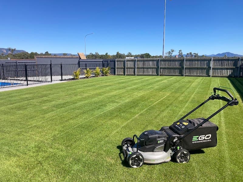 CBK Mowing gardening work in Thuringowa Central