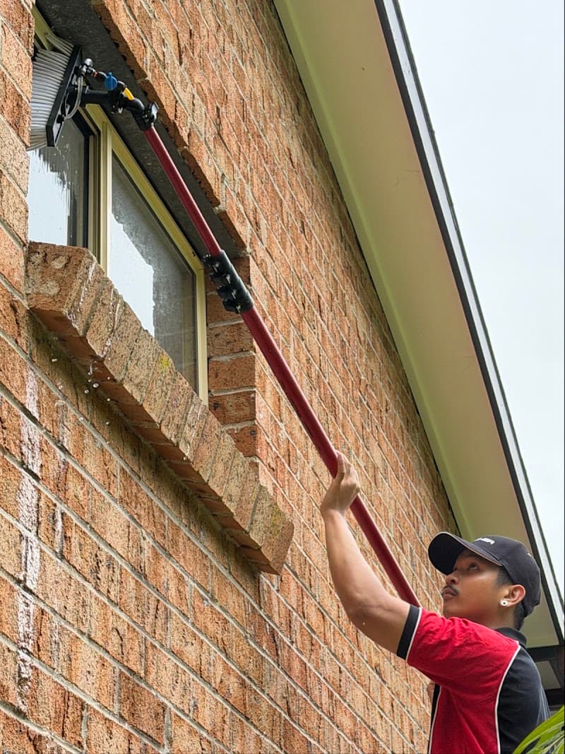 C.ClearView Pro gutter cleaning work in Dee Why