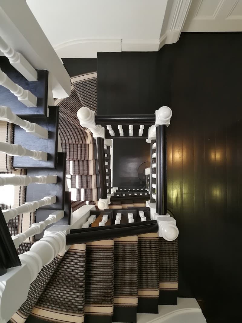 Chameleon Painters Pty Ltd painter work in Mona Vale