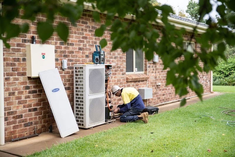 Chill-Rite Refrigeration and Air Conditioning air conditioning work in Mayfield West