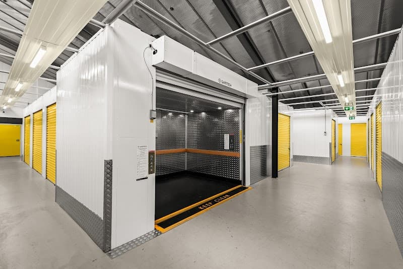 CIOS Integrated Facility Services oven & bbq cleaning work in Dandenong
