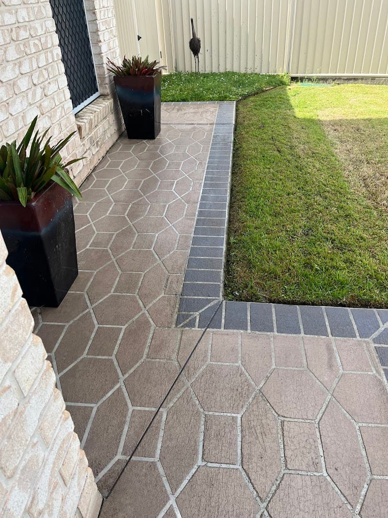 CLEANER DRIVEWAYS CLEVELAND pressure washing work in Cleveland