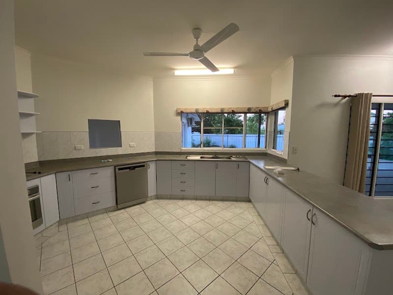 Cleaner the crow cleaning services Pty. Ltd. oven & bbq cleaning work in Yarrawonga
