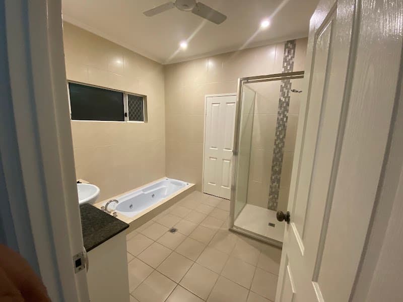 Cleaner the crow cleaning services Pty. Ltd. oven & bbq cleaning work in Yarrawonga