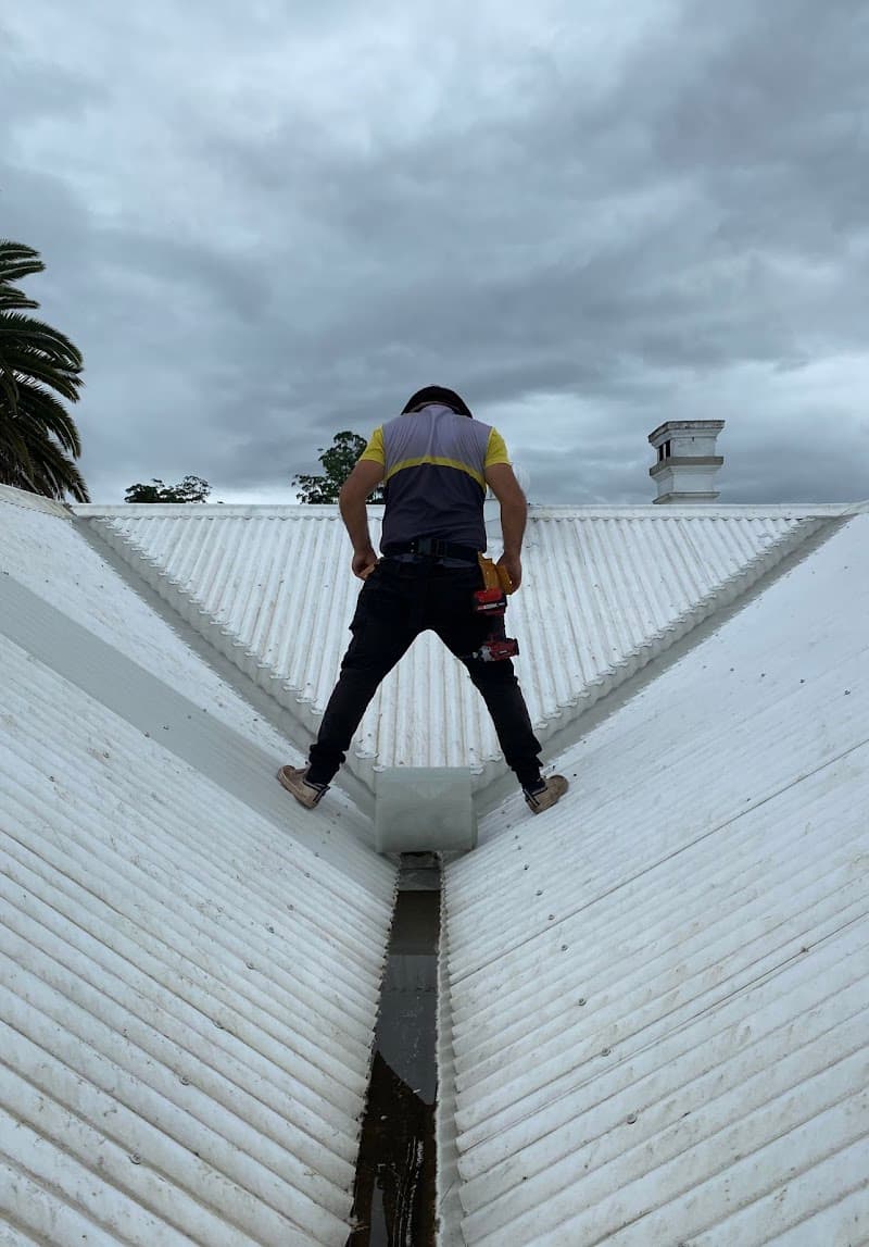 Coastal Gutter Cleaning Brisbane gutter cleaning work in Kingston