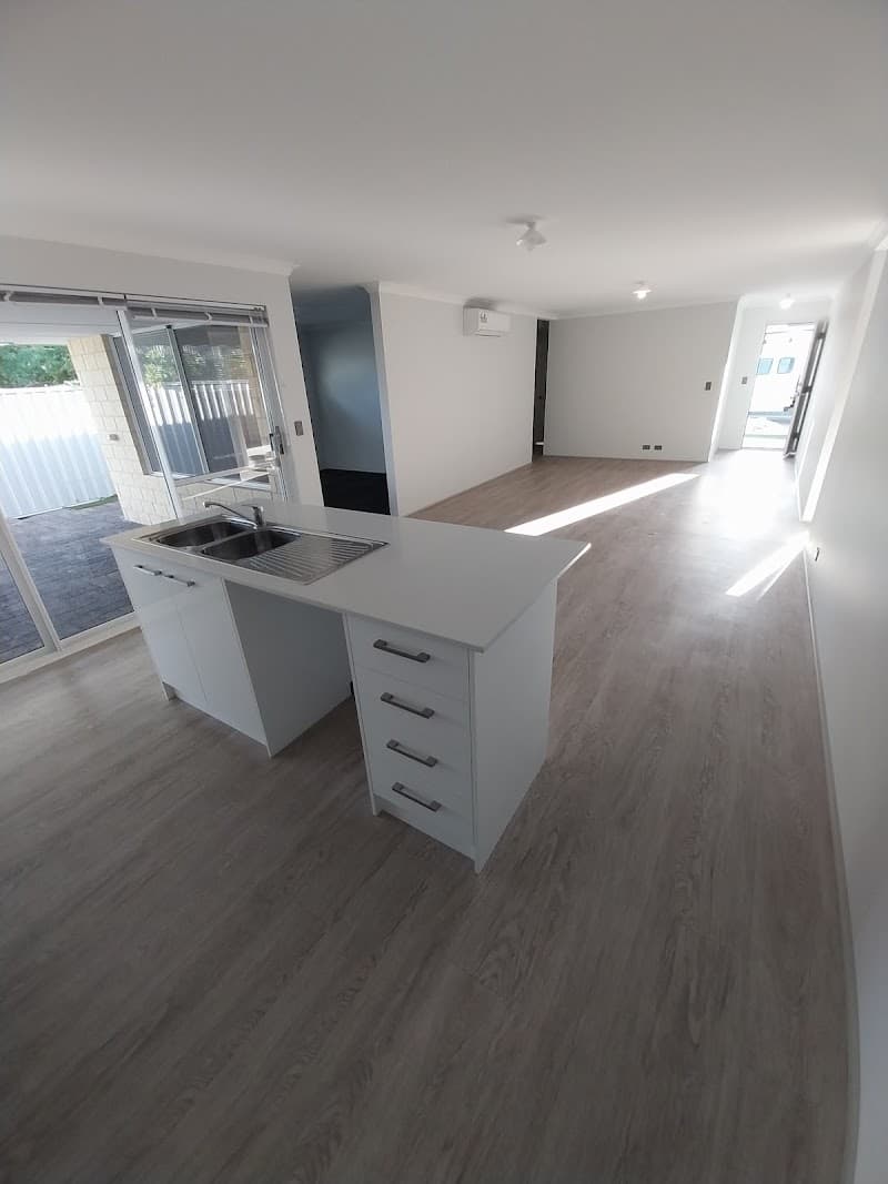 Coastside Maintenance handyman work in Dalyellup