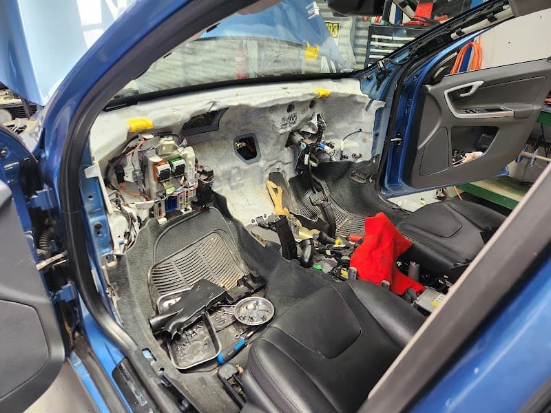 Coffs Harbour Auto Electrical air conditioning work in Coffs Harbour