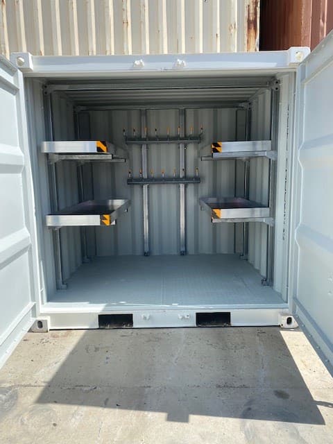 COMPASS SHIPPING CONTAINERS removalist work in Cairns City