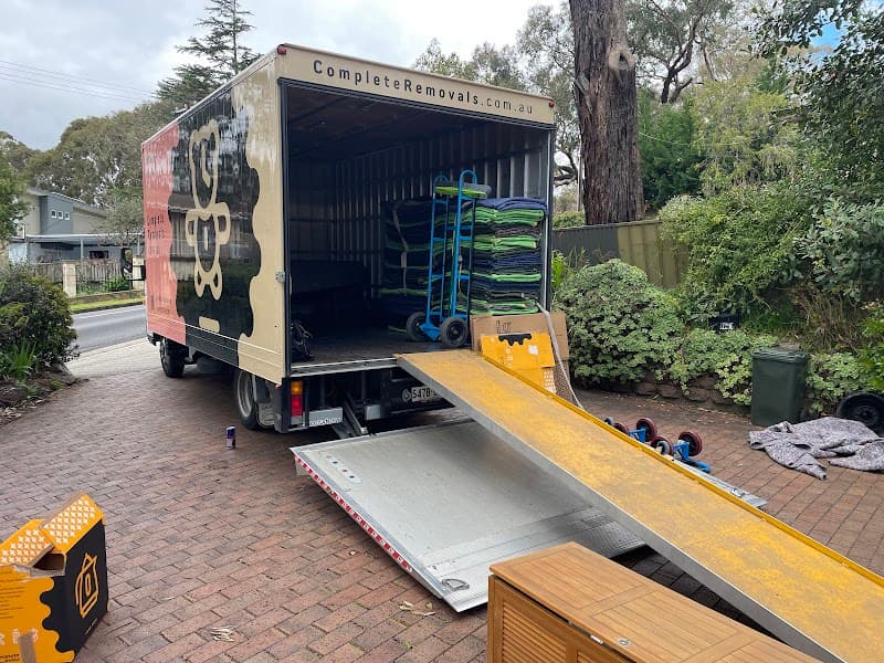 Complete Removals removalist work in Melrose Park
