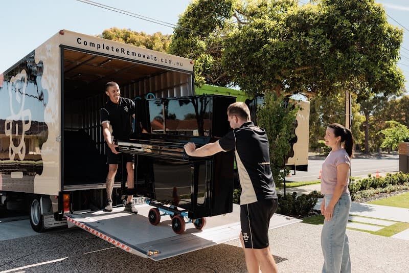 Complete Removals removalist work in Melrose Park