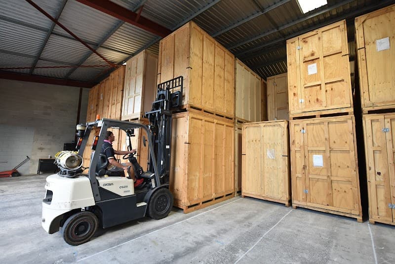 Complete Removals removalist work in Melrose Park