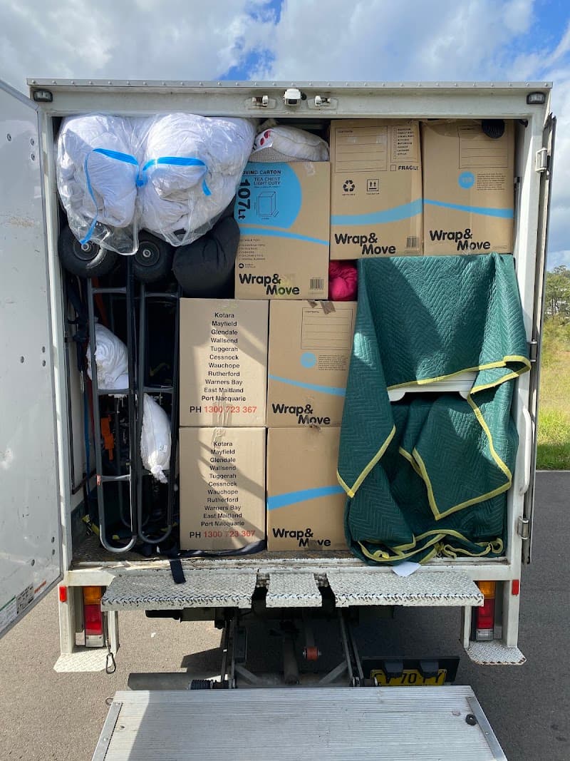 Condran & Co Removals removalist work in Boolaroo