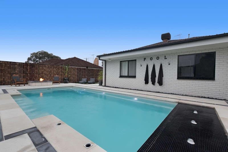 Conquest Pools Mornington Peninsula pool builder work in Mount Eliza
